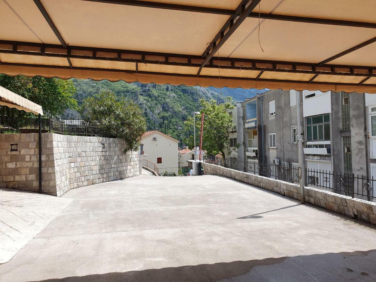 Studio Apartments Ilija Kotor Eksteriør billede
